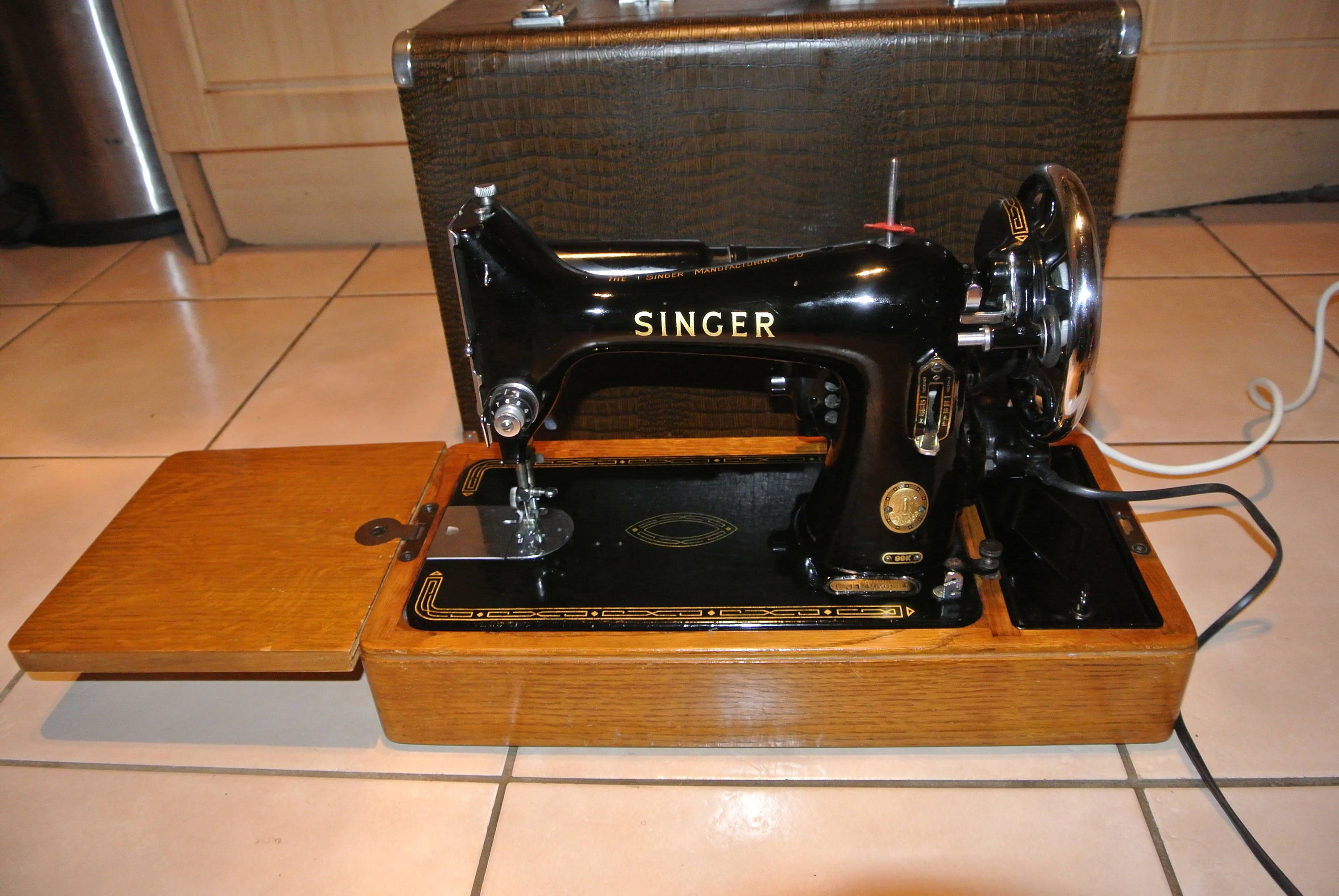 Singer Sewing Machine 7105 User Manual